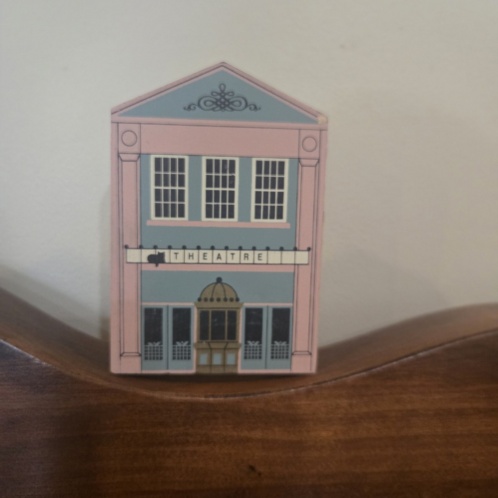 1987 The Cats Meow Village Main Street Series Garden Theatre Wooden Shelf Sitter